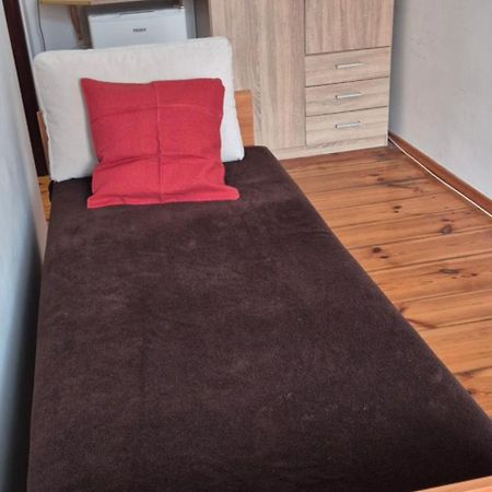 Hostel Tulip - Pokoj 7 Ze Wspolna Lazienka I Kuchnia Щецин Экстерьер фото