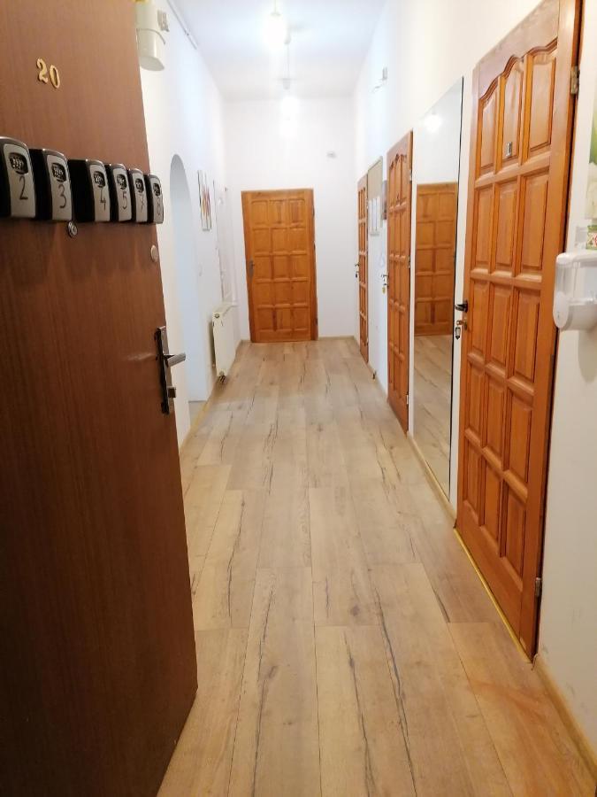 Hostel Tulip - Pokoj 7 Ze Wspolna Lazienka I Kuchnia Щецин Экстерьер фото