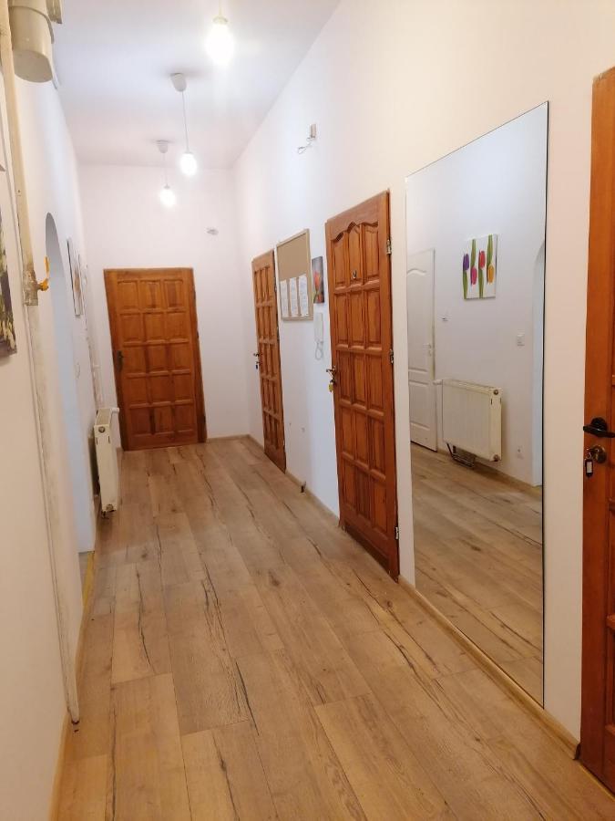 Hostel Tulip - Pokoj 7 Ze Wspolna Lazienka I Kuchnia Щецин Экстерьер фото